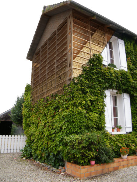Maison feuillette, un exemple d'architecture vernaculaire proposé par amàco - crédits photos RFCP