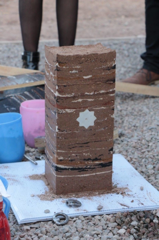 Atelier construire en terre crue donné à l’école d’architecture de Marrakech © amàco
