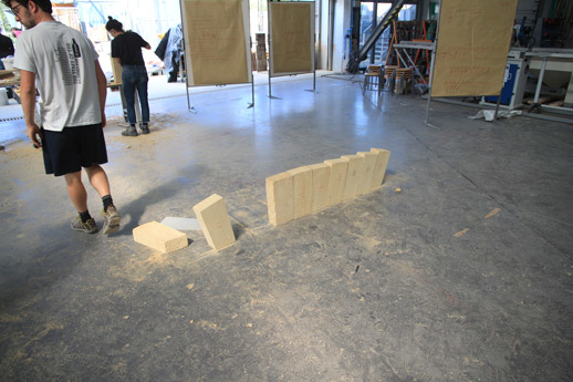 Formation professionnelle Construire en pierre aujourd’hui propose de revisiter les techniques de construction pour davantage imposer la pierre dans l’architecture contemporaine – crédit : amàco