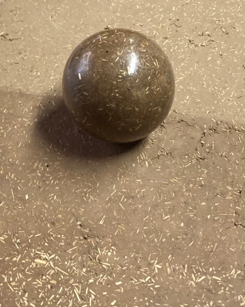 Phase d’études techniques et de recherches de matérialités pour le sol en terre crue - © amàco